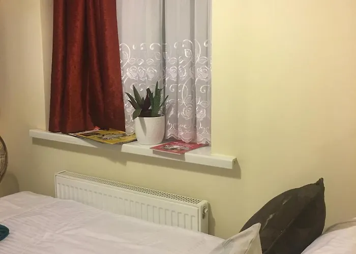 F3 Cosy Single Room